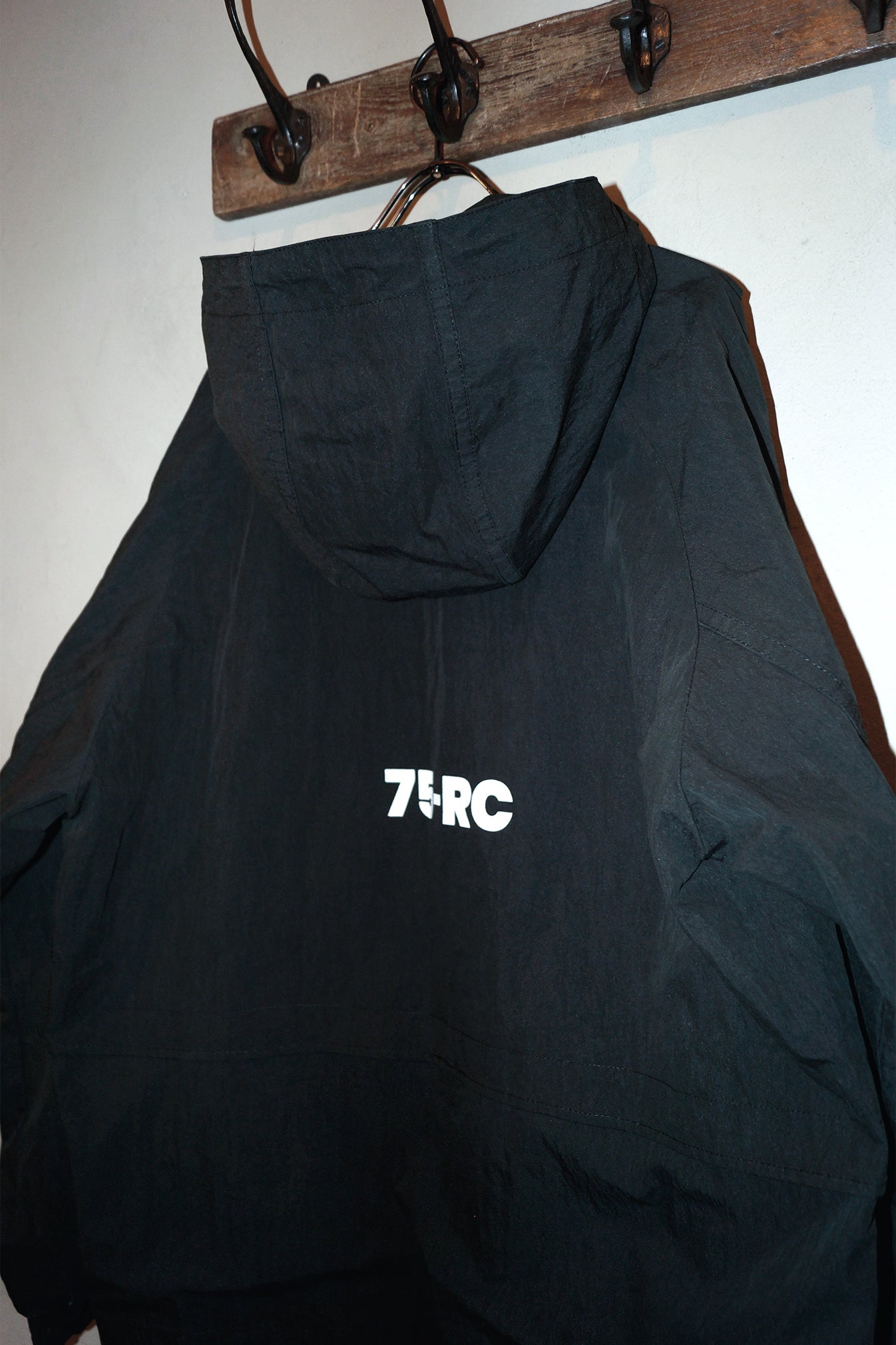 75-RC TECHNICAL UTILITY HOODED JACKET BLACK