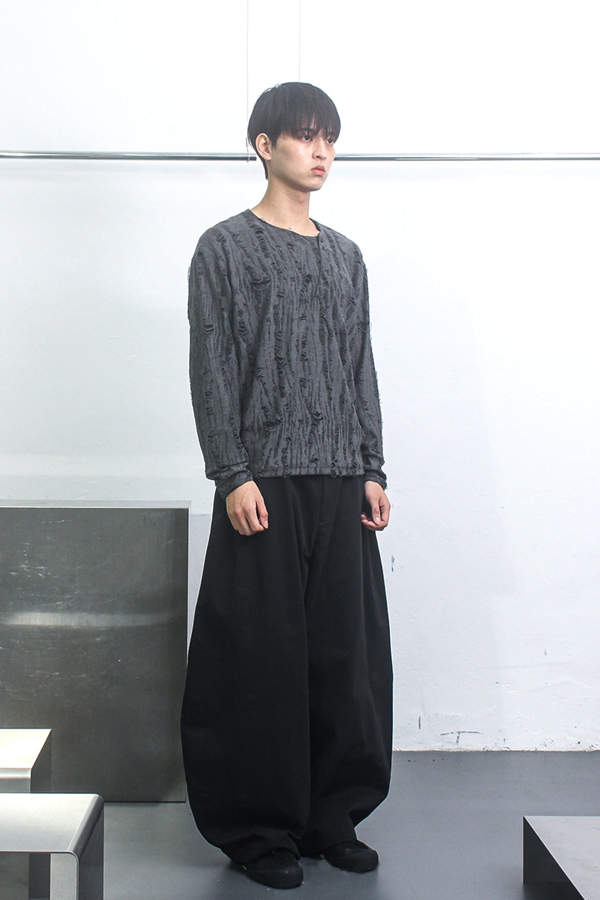 (T) CROSSLINE HENLEY NECK LONG SLEEVE BLACK