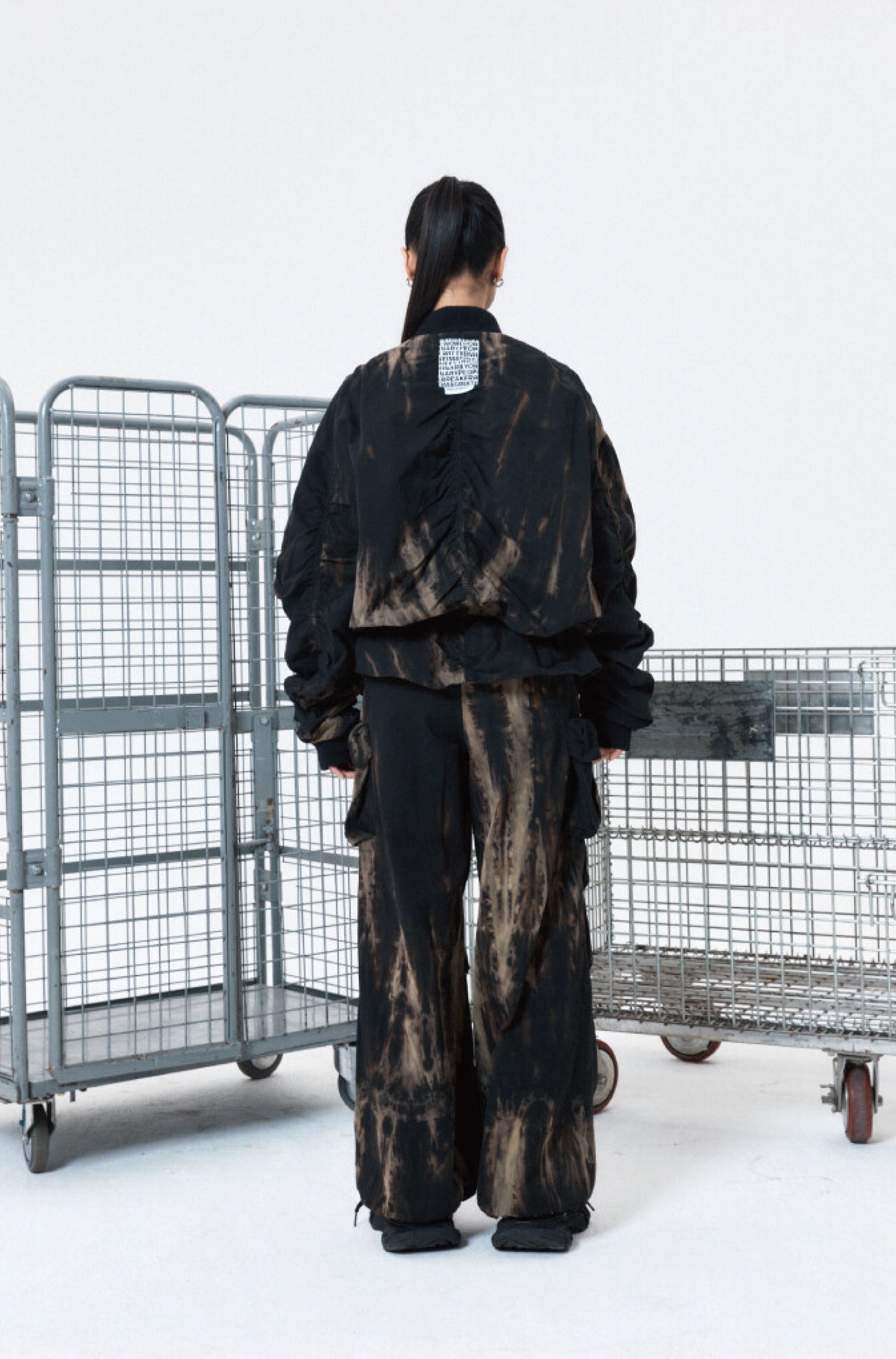 SHIRRING TIE DYE DENIM JUMPER BLACK