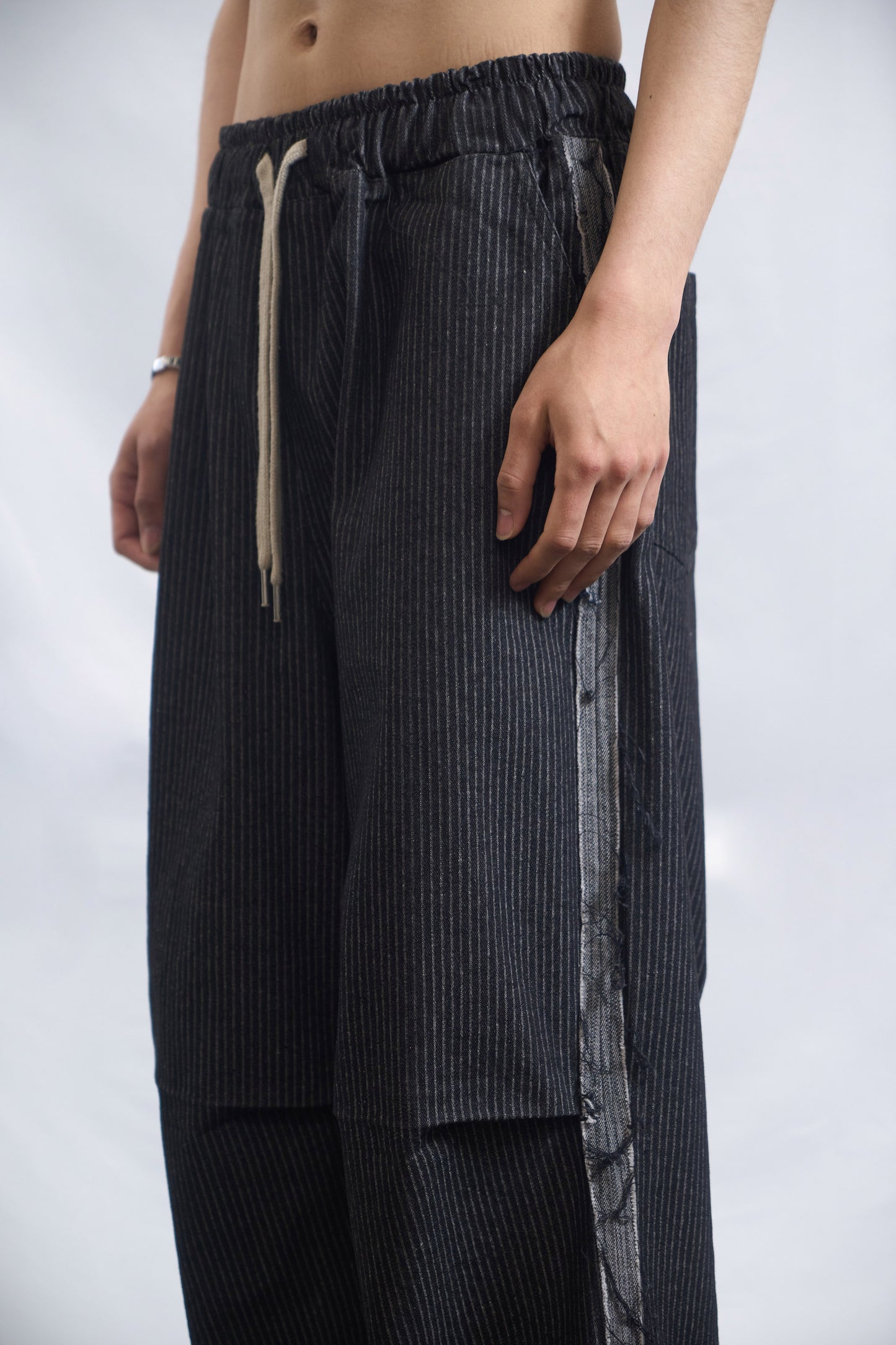 75-RC RAW EDGE STRIPE DENIM PANTS