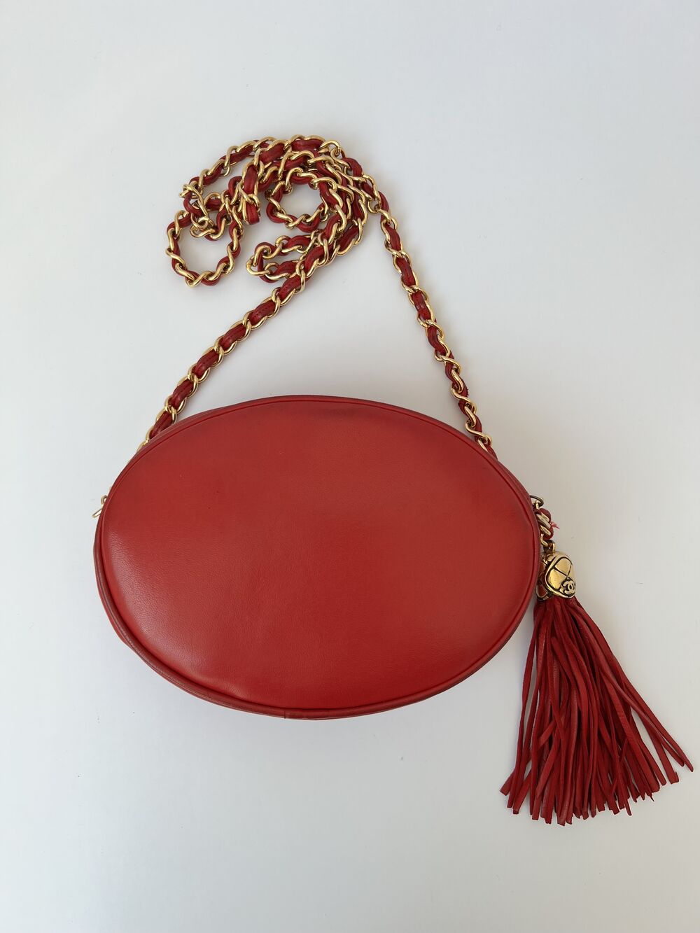CHANEL TASSEL OVAL CROSSBODY CHAIN BAG
