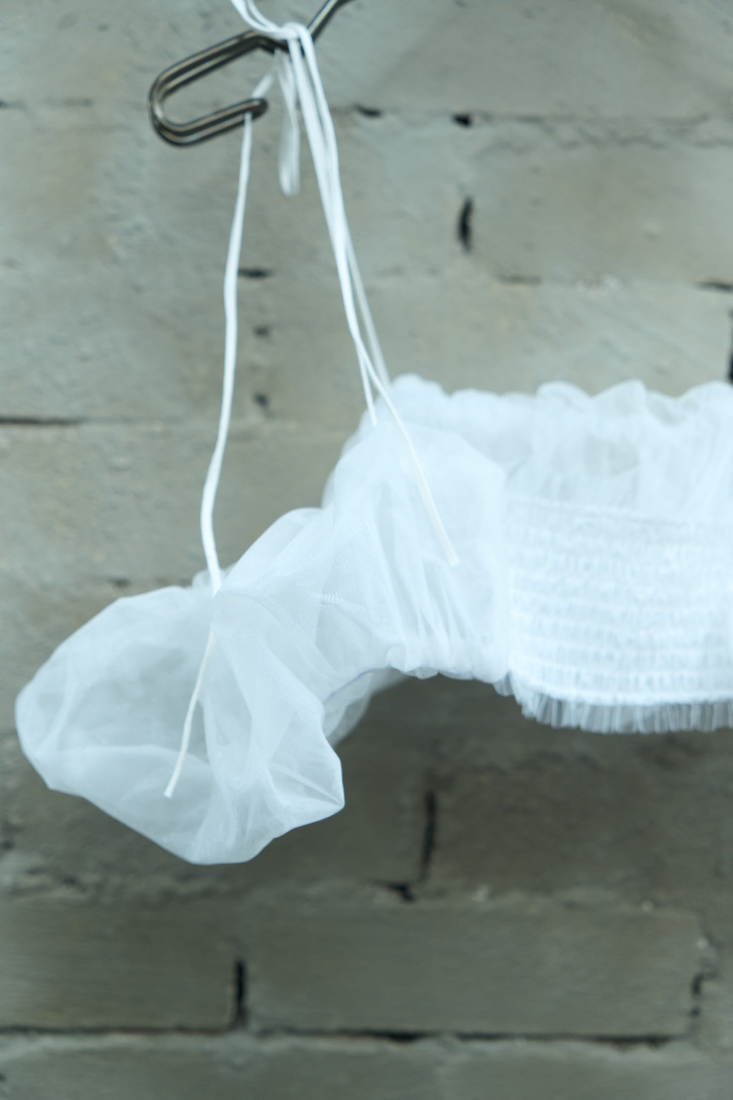 PLASTER VOLUME SHEER ORGANZA CROP TOP
