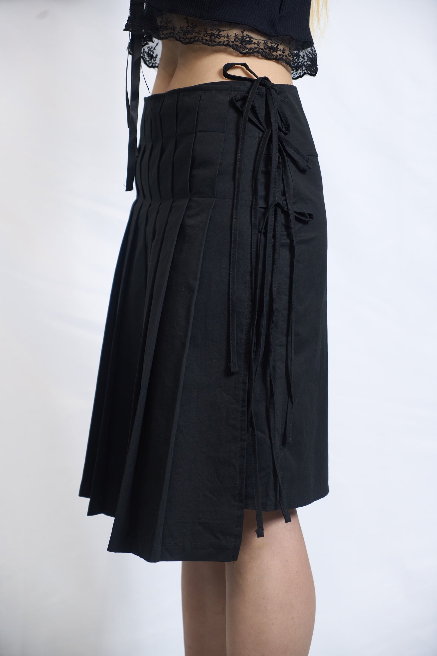 PLASTER PLEATED WRAP SKIRT
