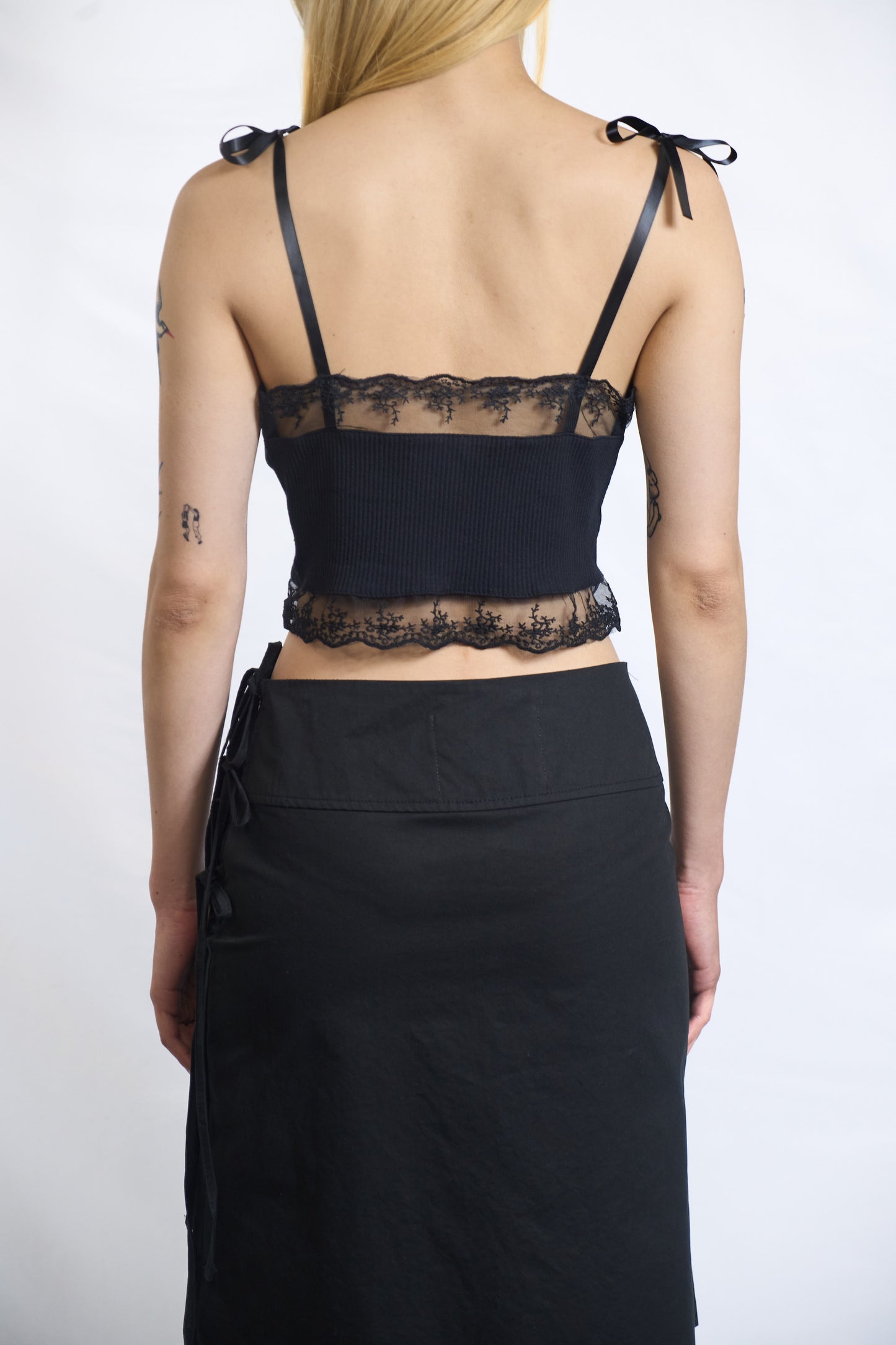 PLASTER LACE TIE TOP