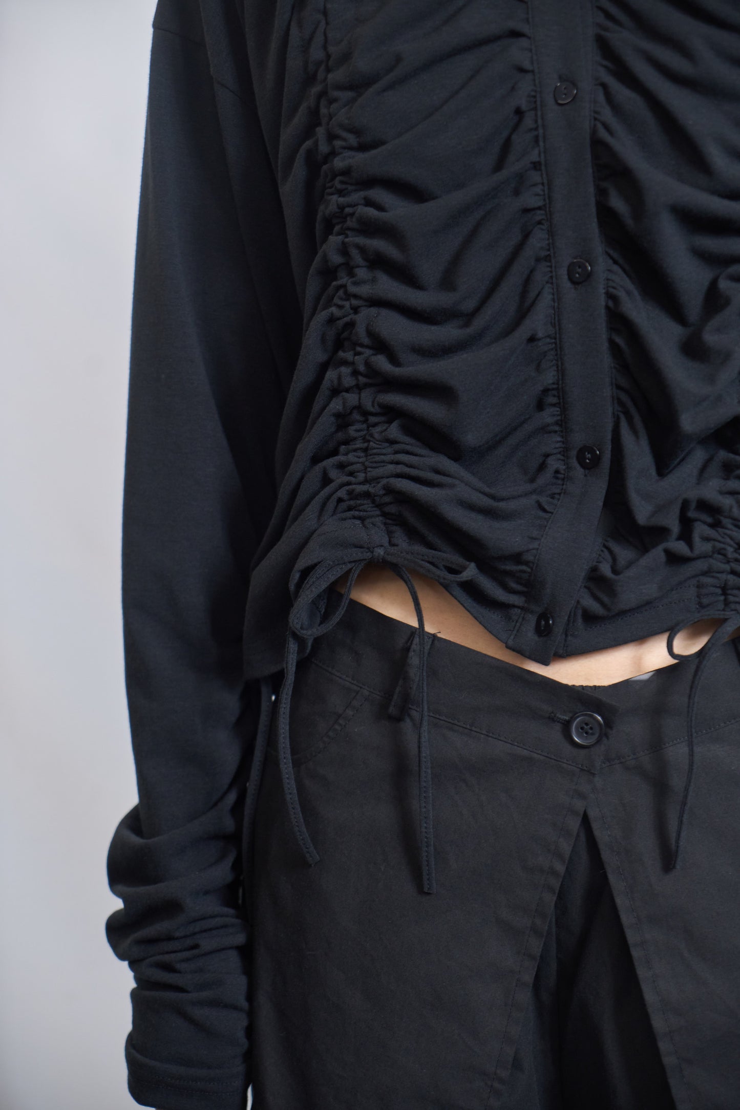 PLASTER RUCHED DRAWSTRING BLOUSE