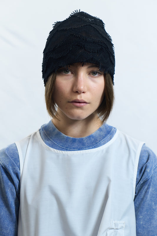 LACE WAVE BEANIE BLACK