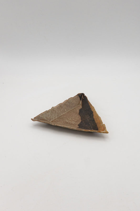 ASH TRIANGLE TRAY #70