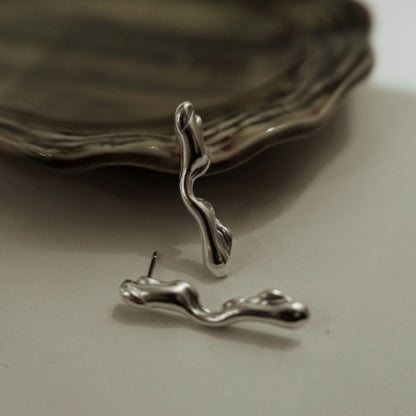 NOWHERE SOON STUDIO CRYBABY EARRING