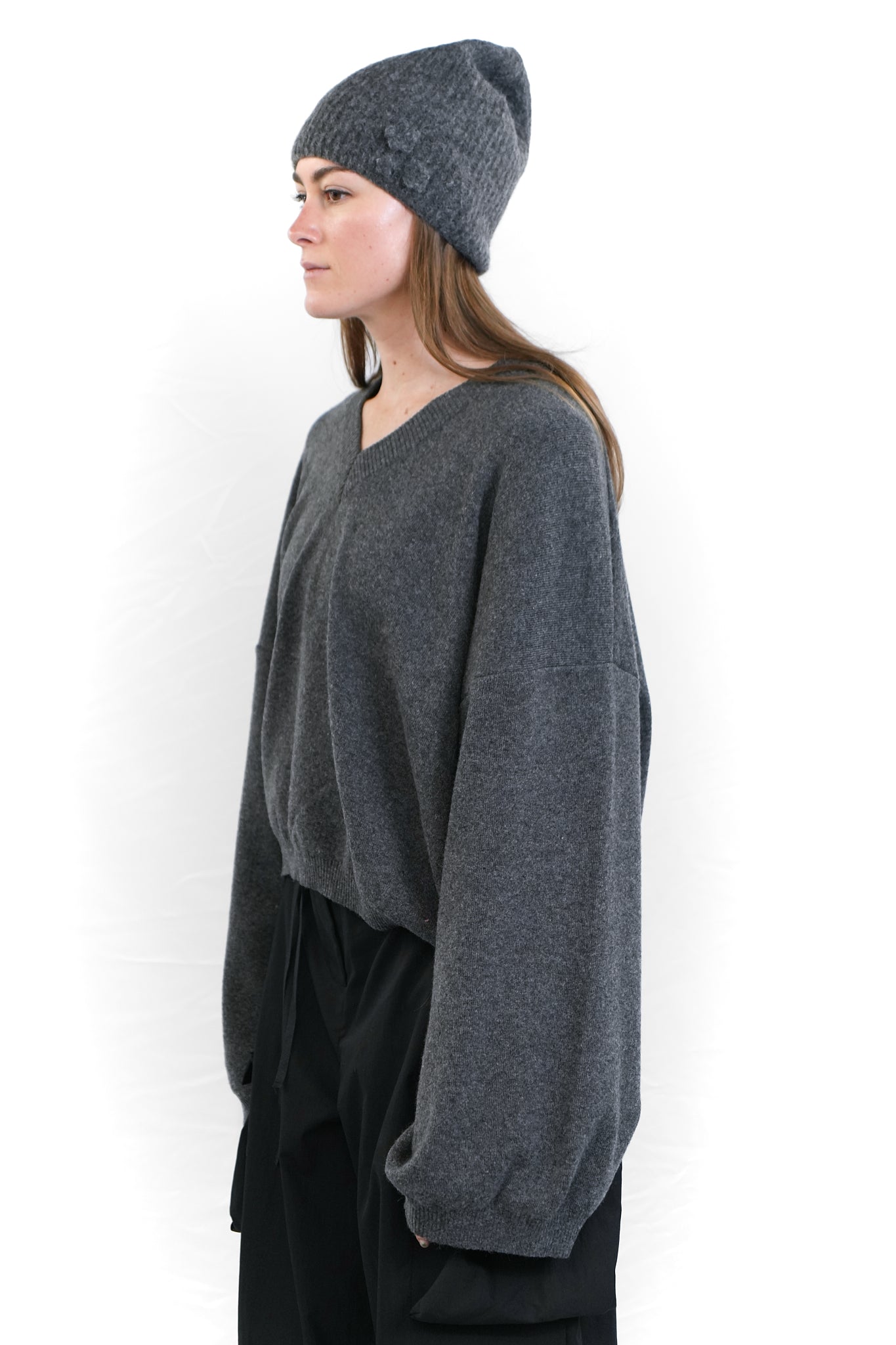 CHARCOAL GREY OVERSIZED V-NECK KNIT SWEATER