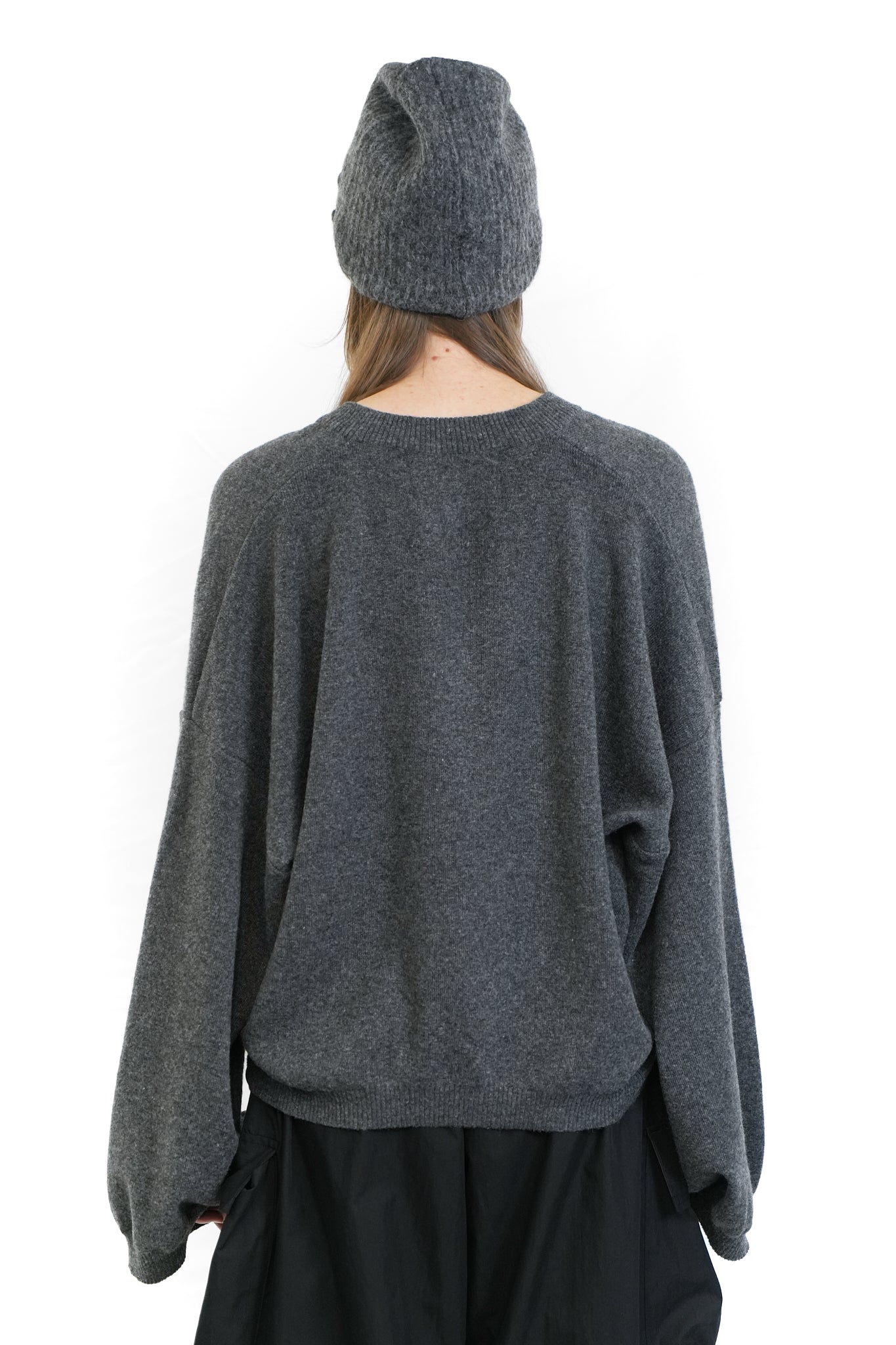 CHARCOAL GREY OVERSIZED V-NECK KNIT SWEATER