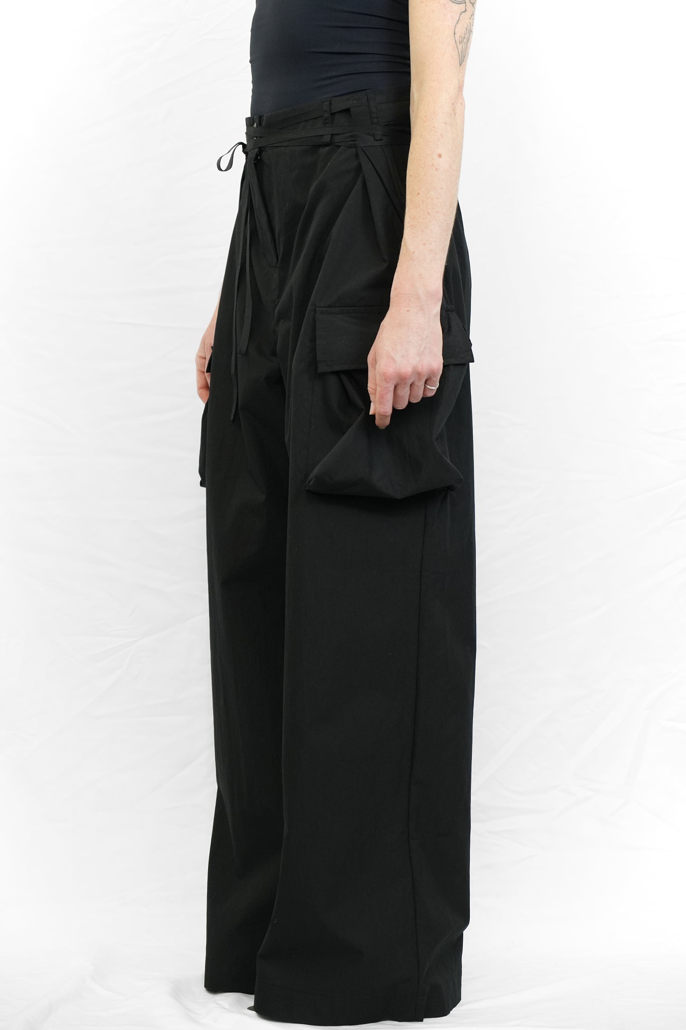 BLACK WIDE CARGO TROUSERS