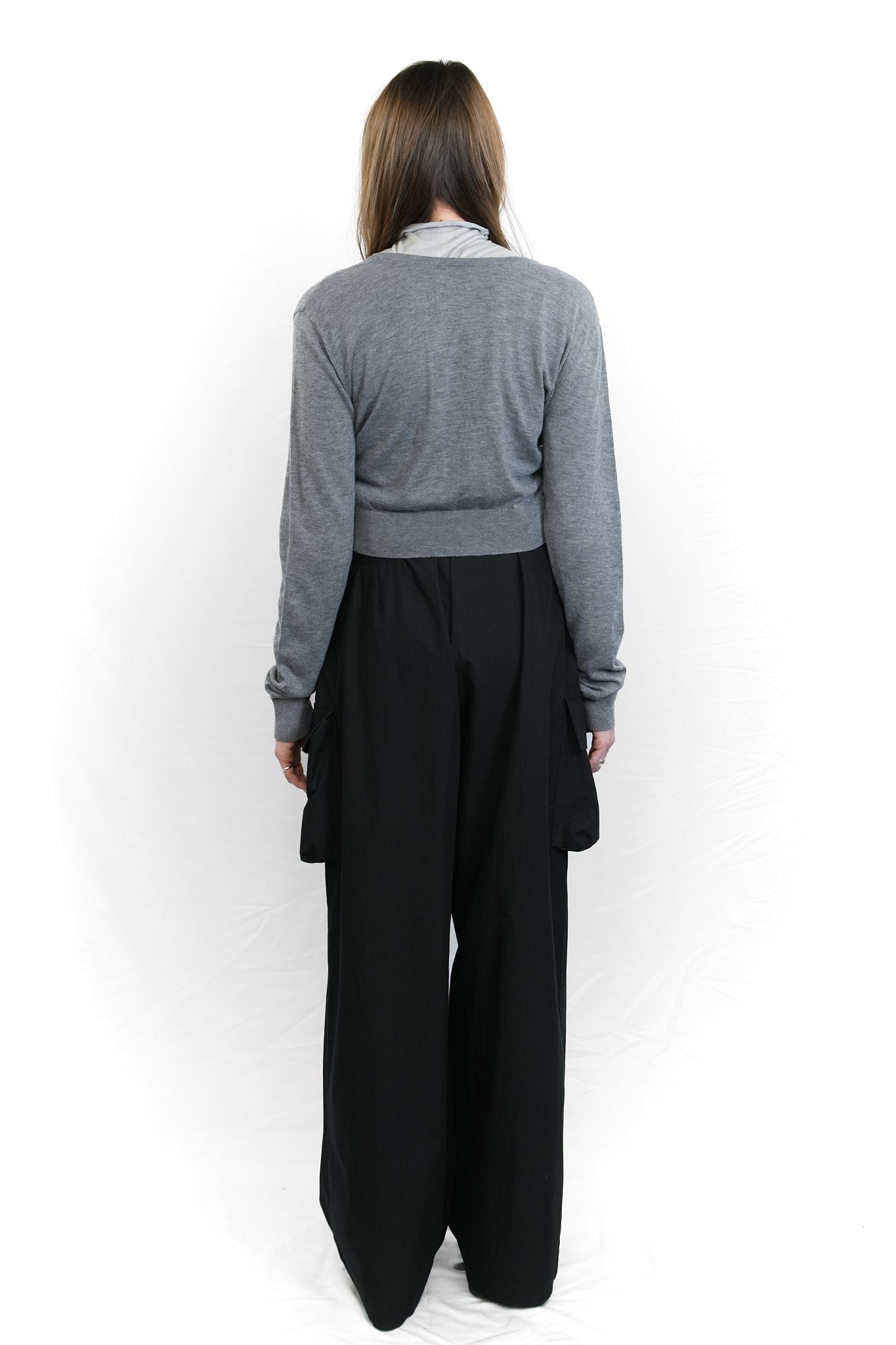 GREY TWISTED FRONT KNIT TOP