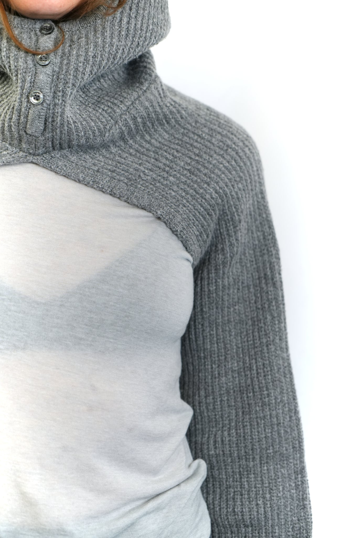 GREY HOODED WOOL SHRUG