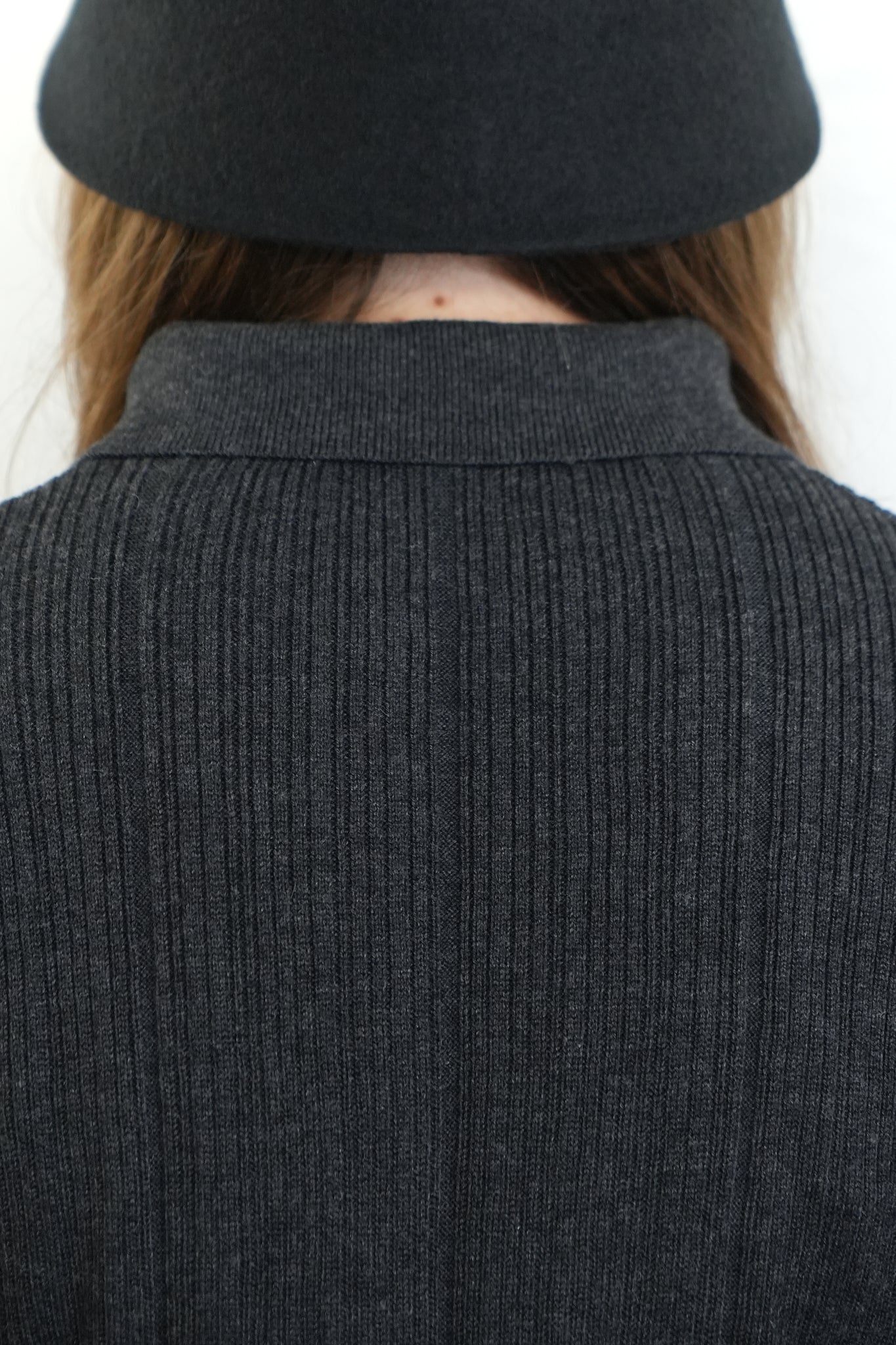GREY KNITTED POLO SWEATER
