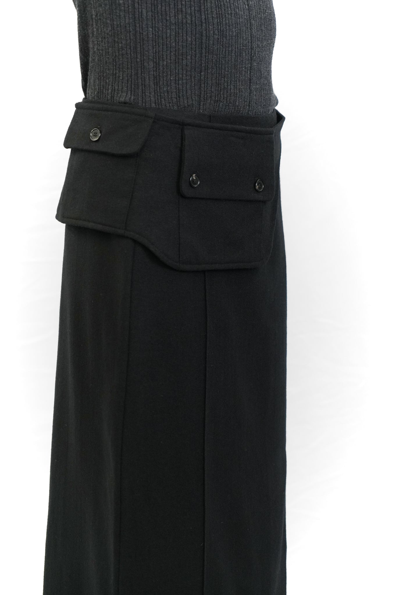 BLACK WOOL STRAIGHT SKIRT