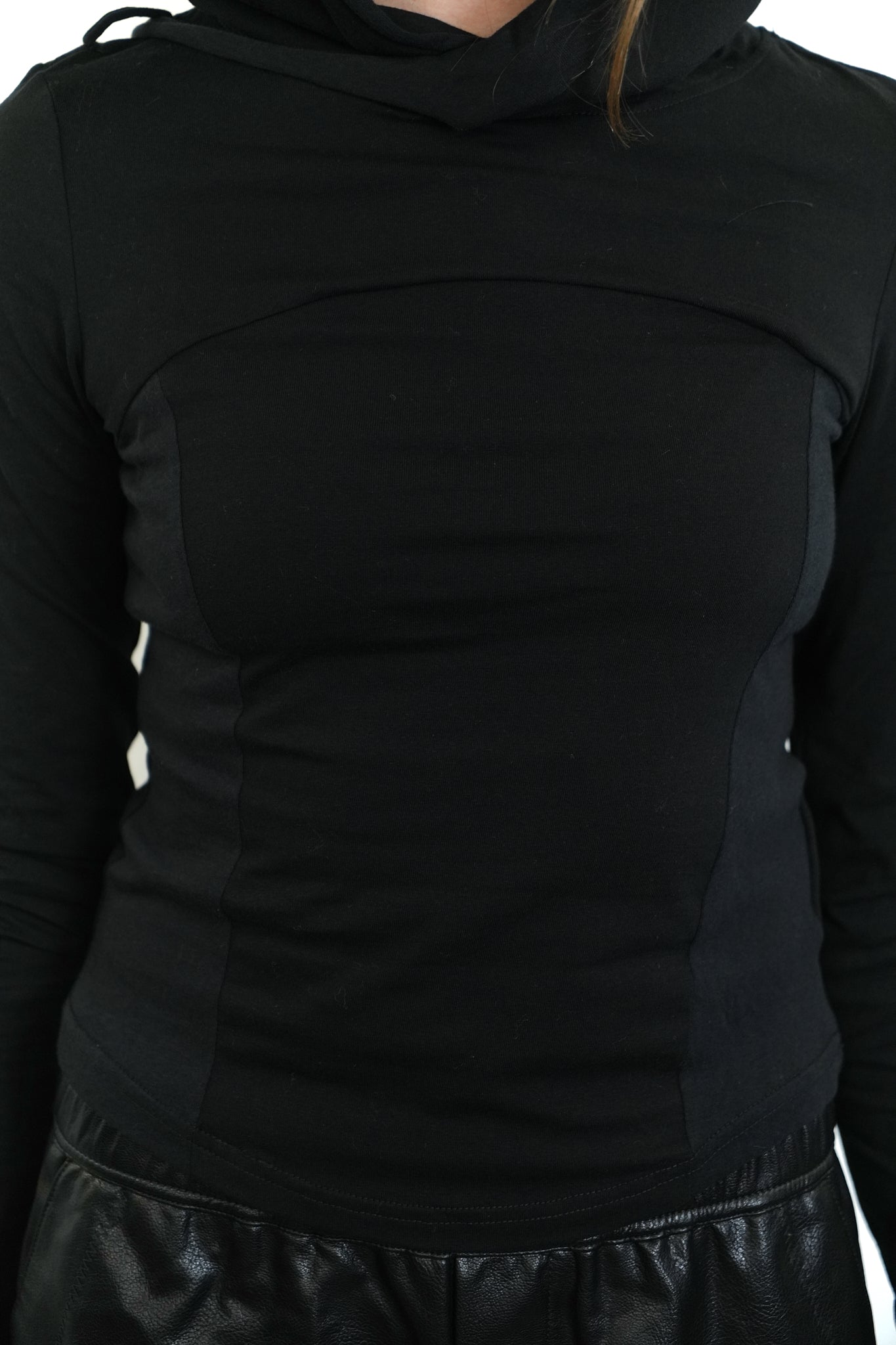 BLACK HOODED BASE LAYER WITH TIE DETAIL