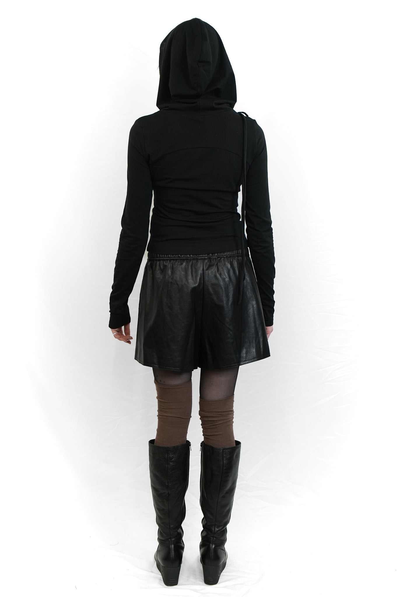 BLACK HOODED BASE LAYER WITH TIE DETAIL