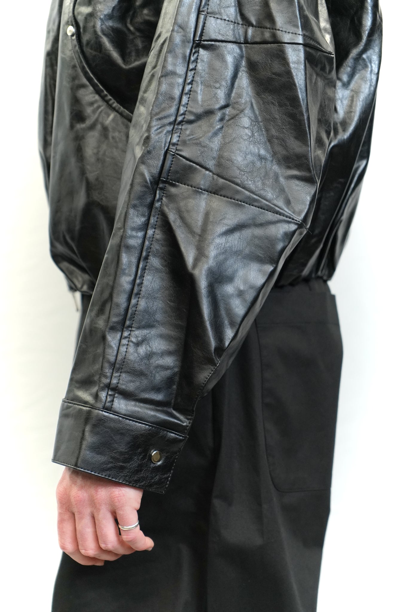 BLACK GLOSSY PU JACKET