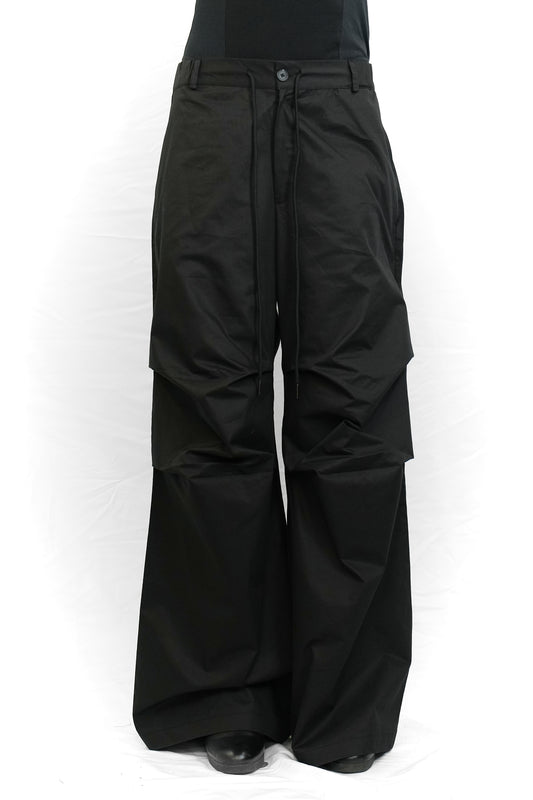 BLACK COTTON WIDE-LEG PANTS WITH STRUCTURED PLEATS