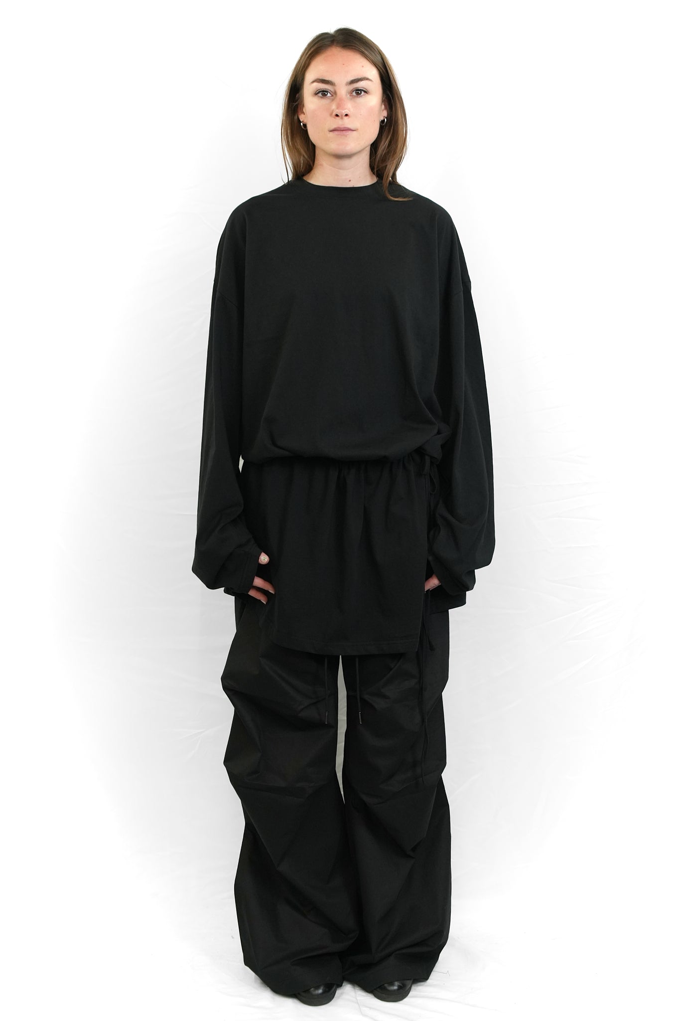 BLACK OVERSIZED LONG-SLEEVE TOP