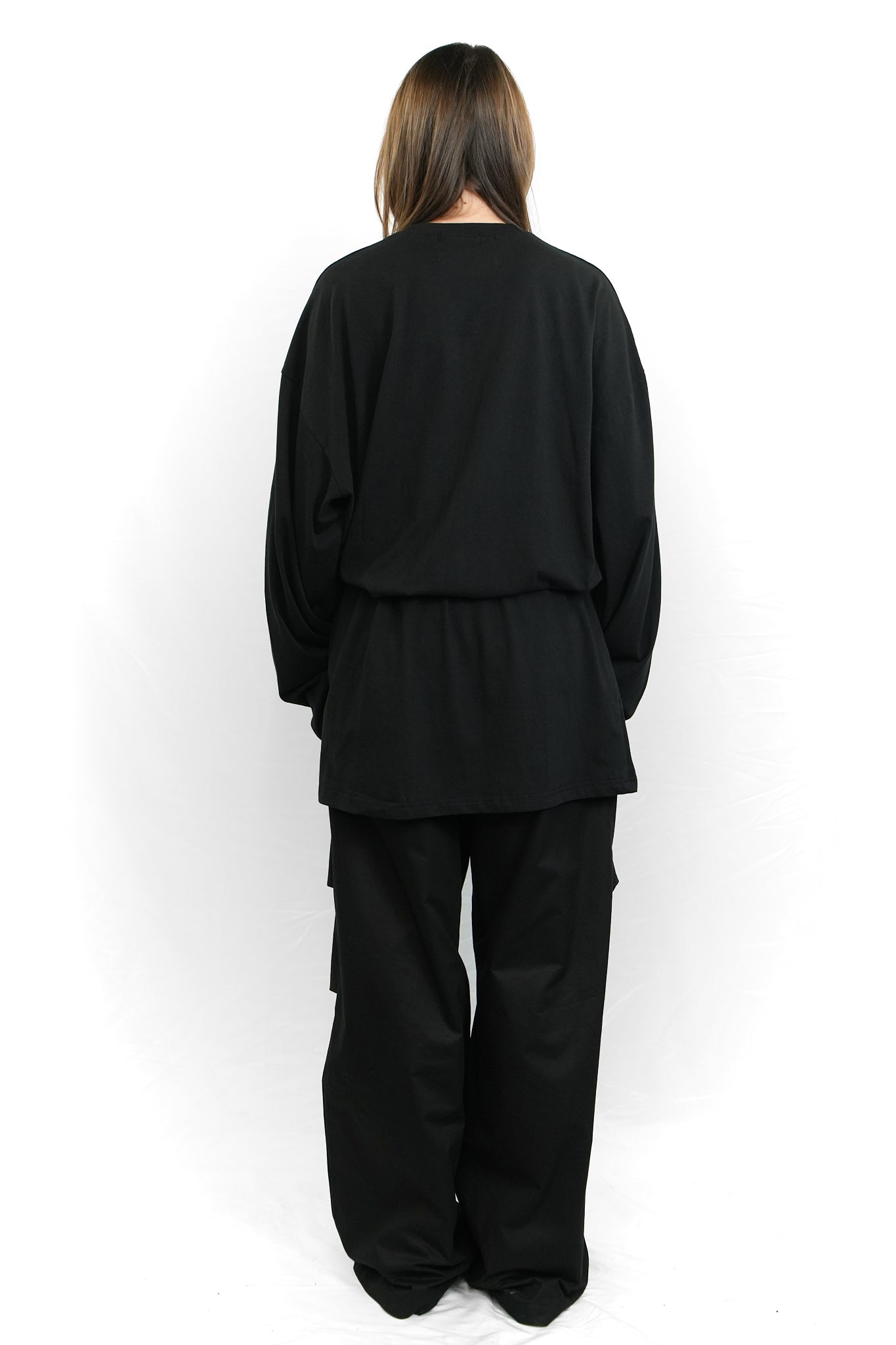 BLACK OVERSIZED LONG-SLEEVE TOP