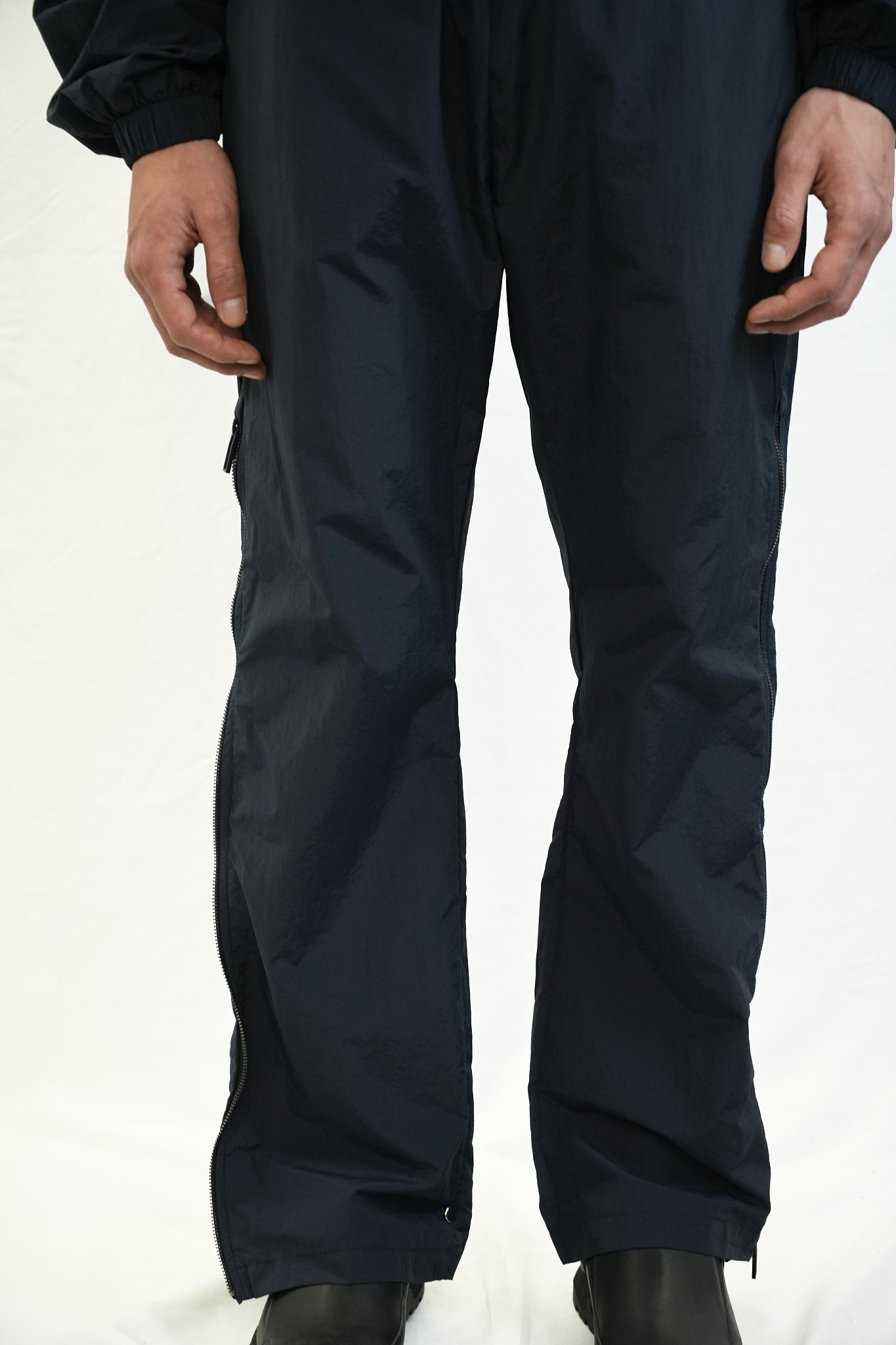 MULTI-LAYER SIDE-ZIP TECHNICAL PANTS DARK BLUE