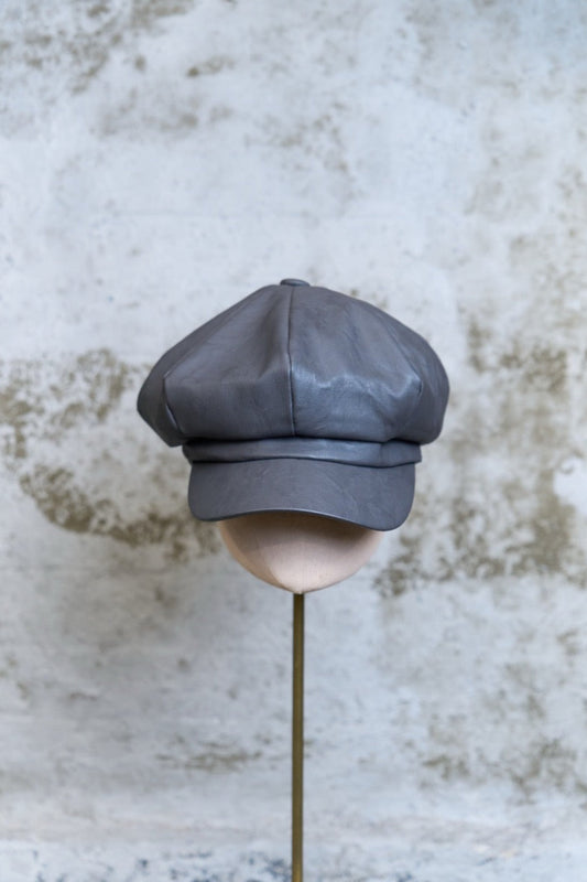 VEGAN LEATHER NEWSBOY CAP - GREY