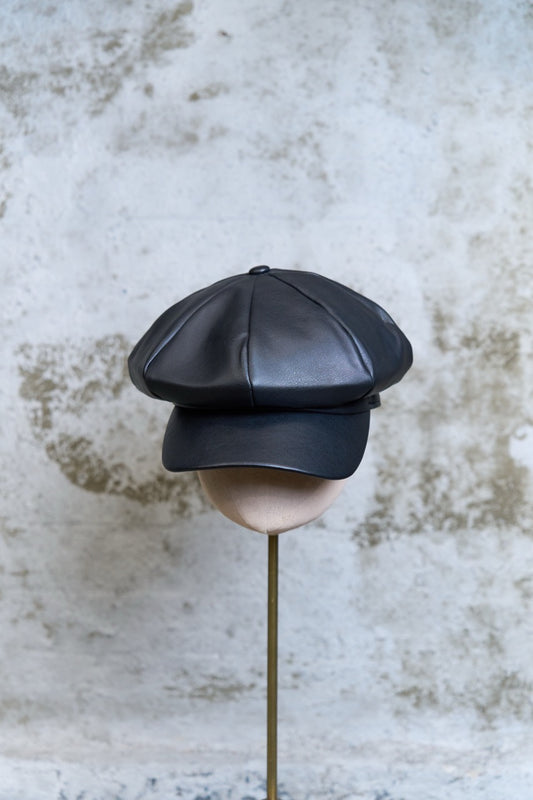 VEGAN LEATHER NEWSBOY CAP - BLACK