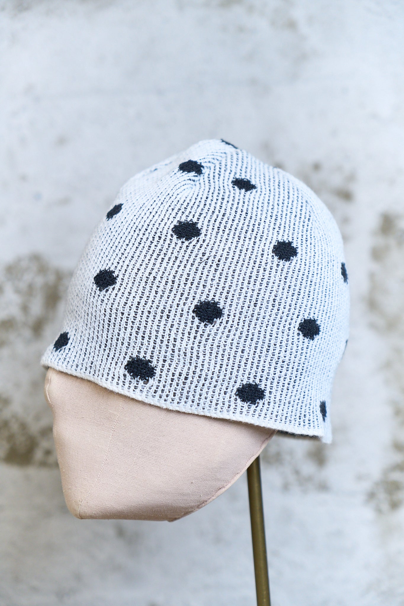 BLACK POLKA DOT KNIT BEANIE — WHITE