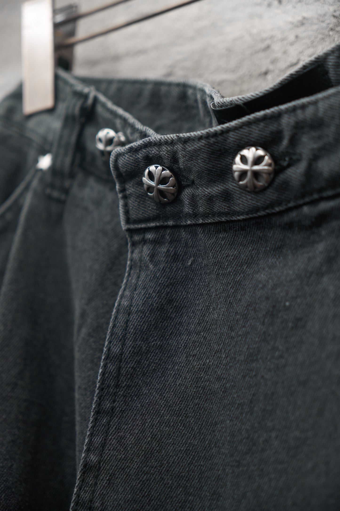 CROSS PANEL DENIM SKIRT