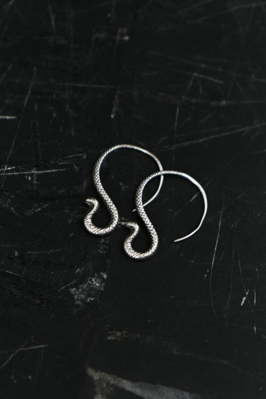 SNAKE TAIL EARRINGS — STERLING SILVER 925 (4G)