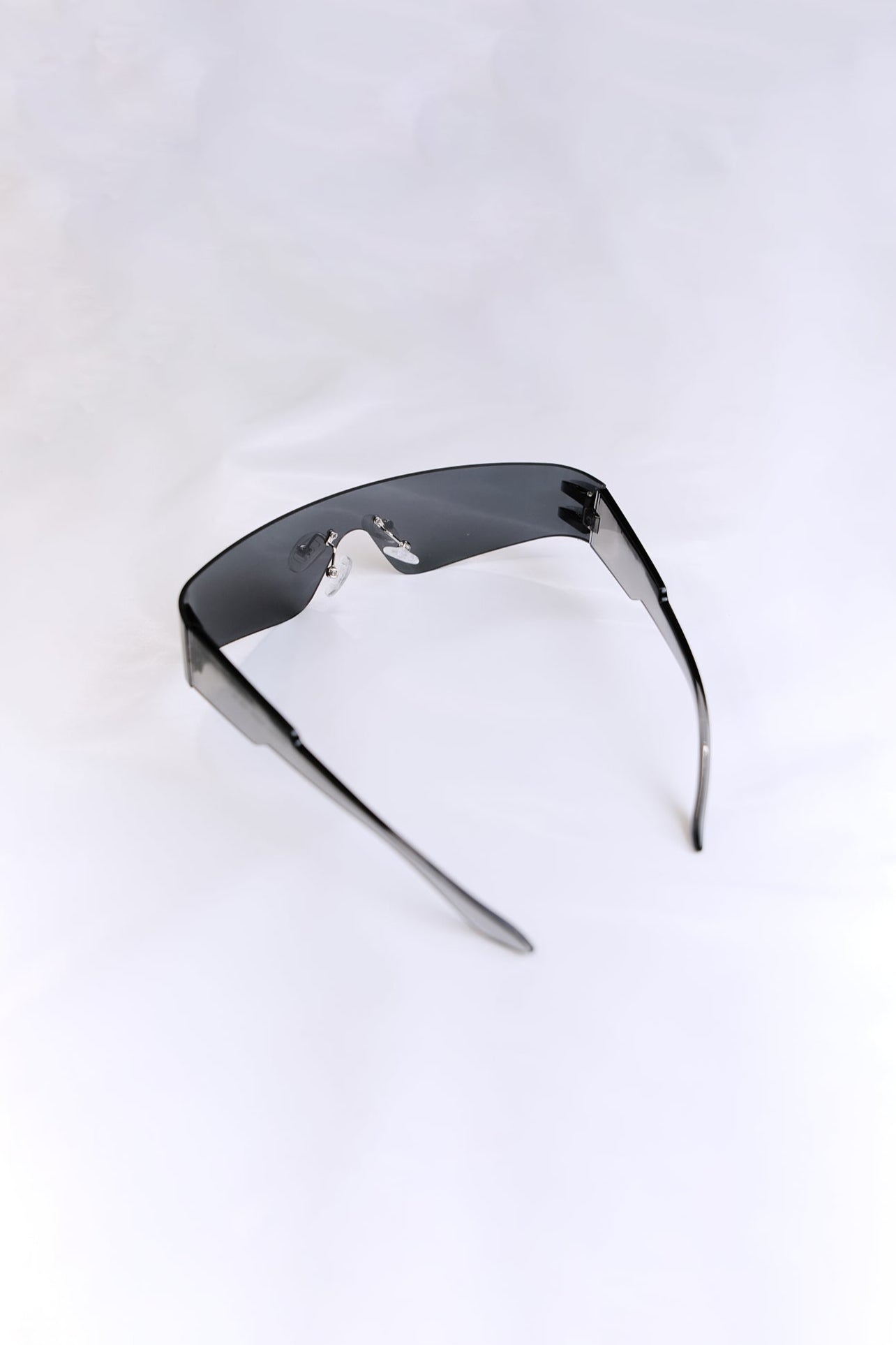 BLACK FUNCTIONAL FRAME SUNGLASSES