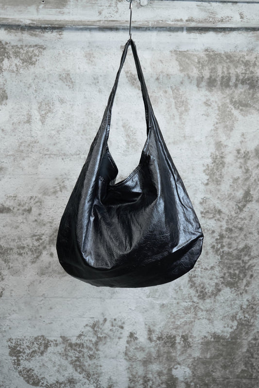 TRIANGLE SHOULDER BAG