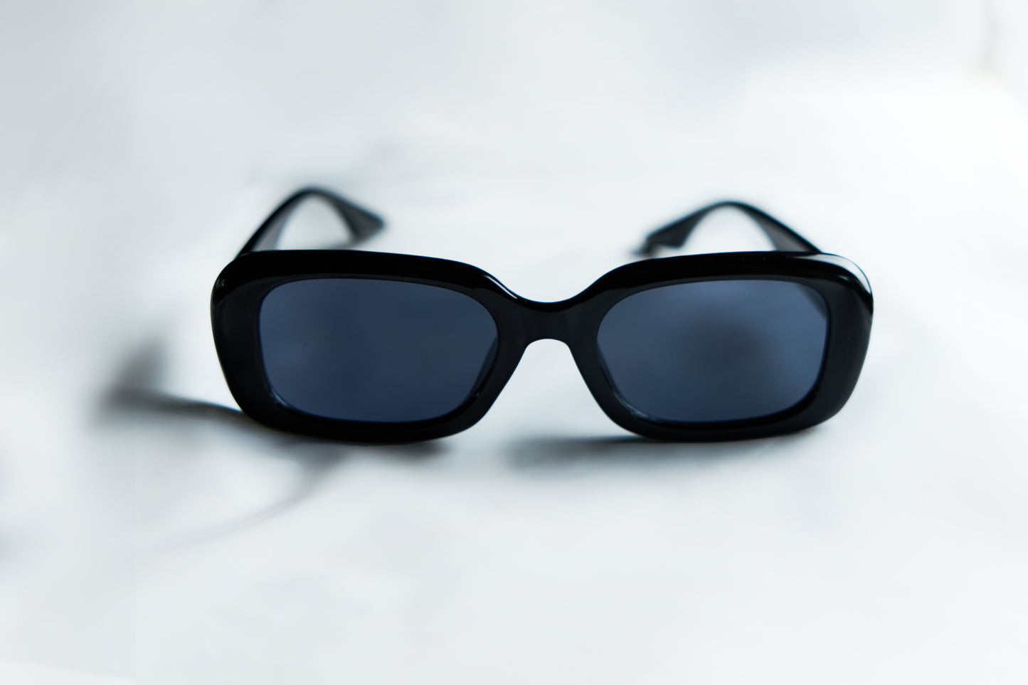 SQUSRED CHUNKY RETRO SUNGLASSES