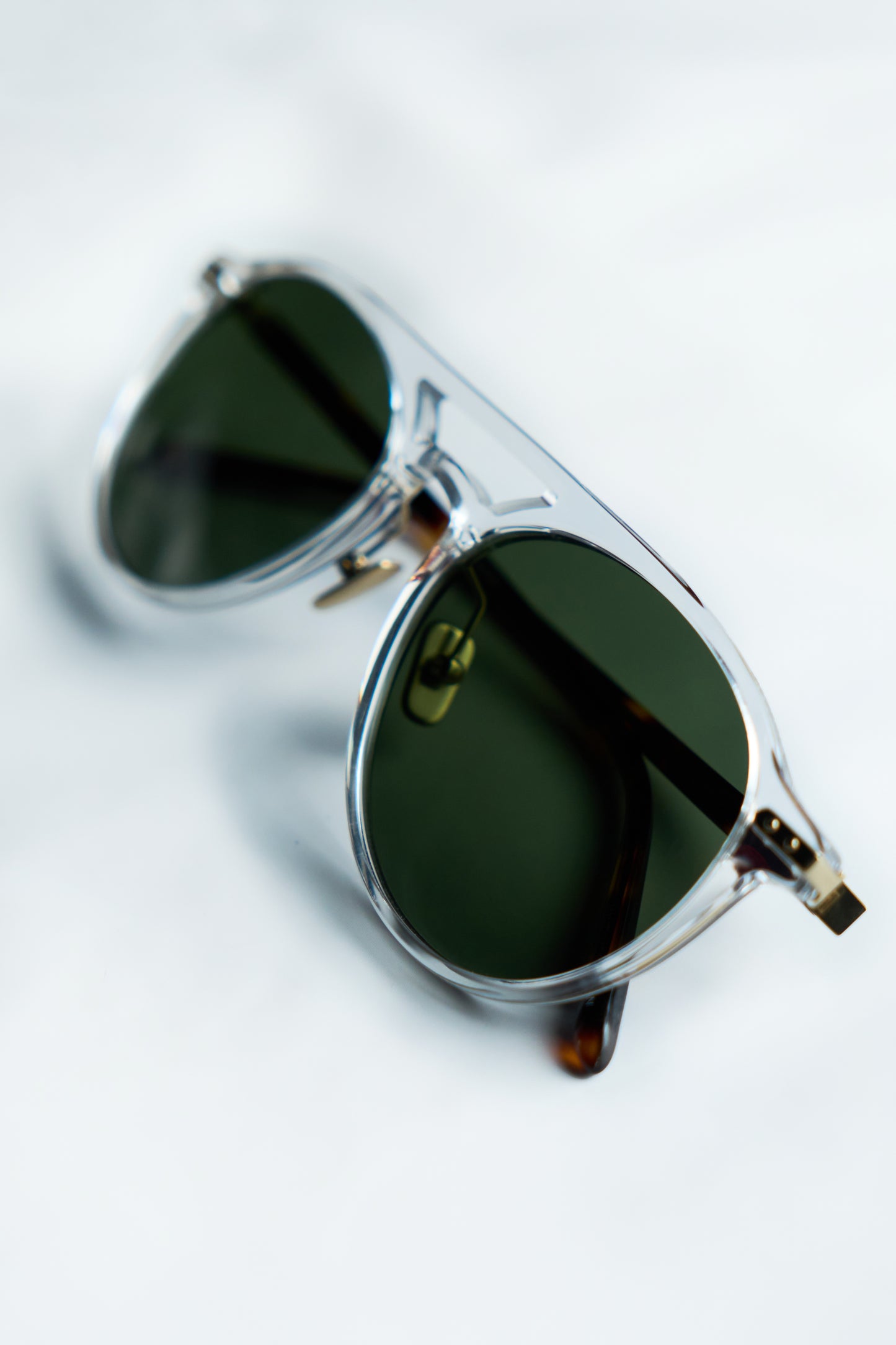 LINDA FARROW SUNGLASSES 01