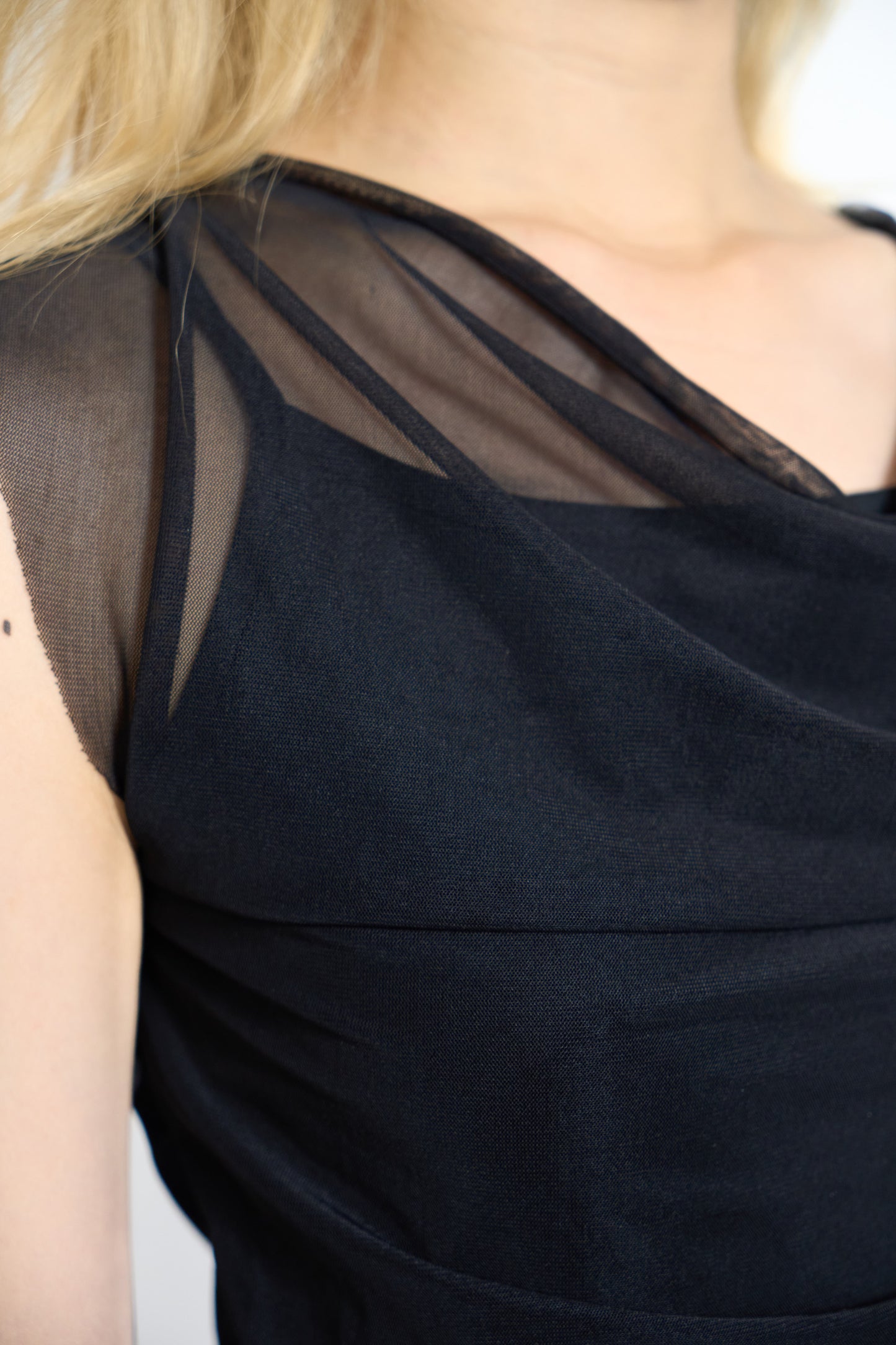 DRAPED MESH SLEEVELESS TOP BLACK