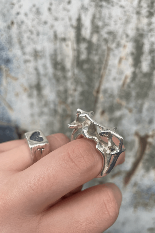 JAGGED STARS RING