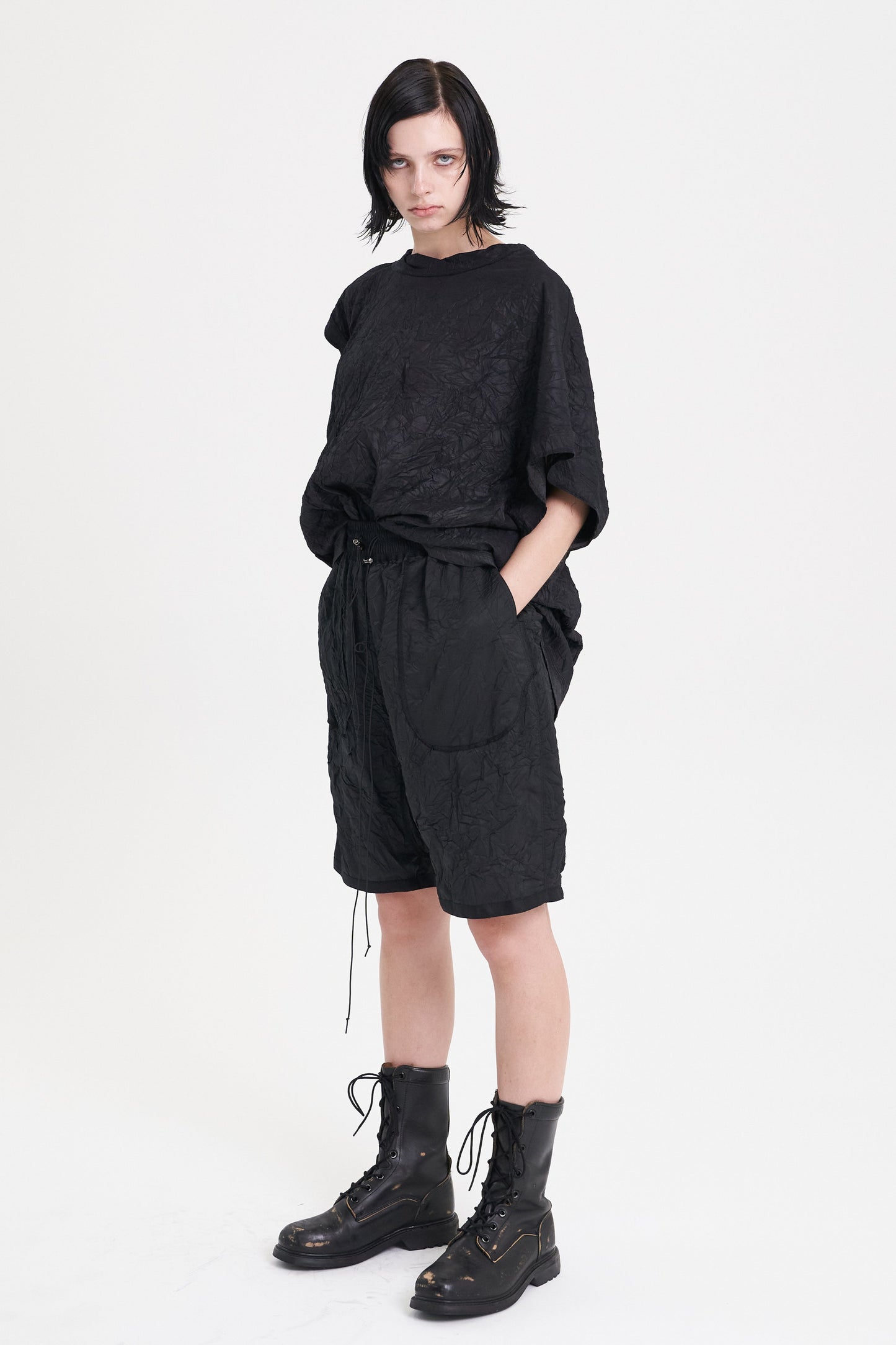 ASPARAGUS_PLEATS INSIDE OUT BAGGY SHORTS