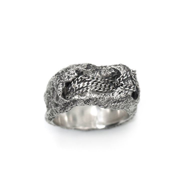 AGAFFEINE_EXPOSED CHAIN RING