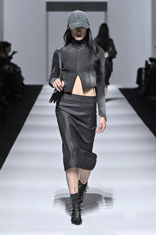 BLEACH WASHED ASYMMETRIC COTTON TOP BLACK