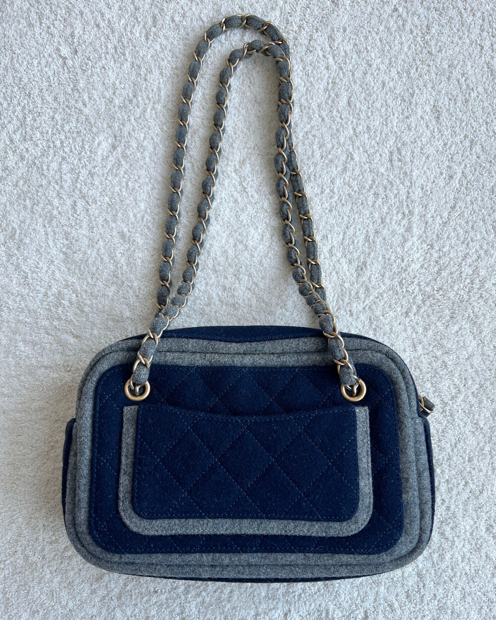 CHANEL 18 LIMITED HAMBURG CAMERA BAG