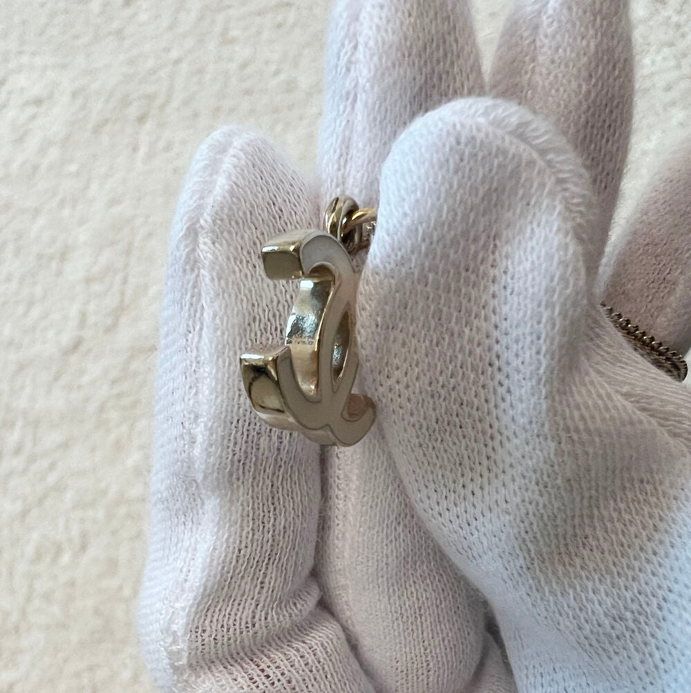 CHANEL ENAMEL CC NECKLACE