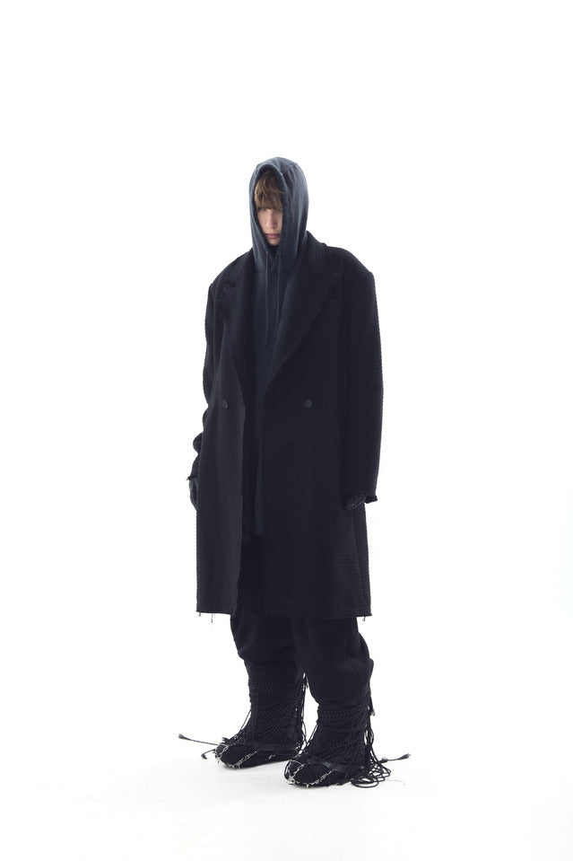 EMBOSSED RAW-EDGE LONG DOUBLE COAT