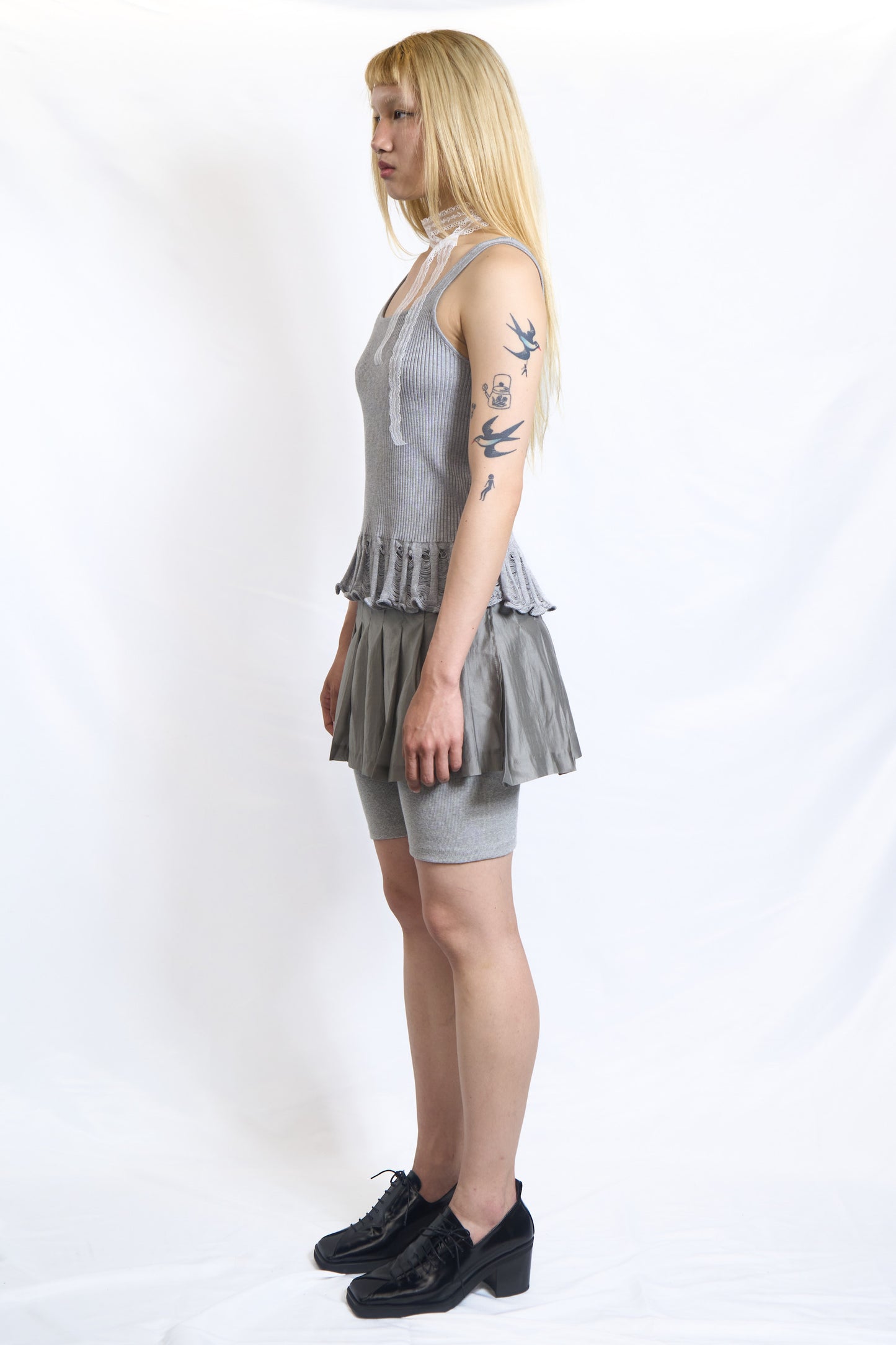 PLASTER CUT-OUT RIBBED TANK TOP