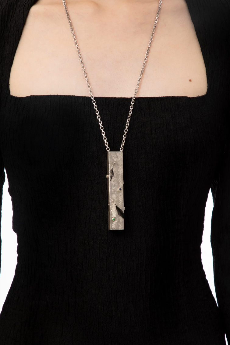 68g per dose, necklace