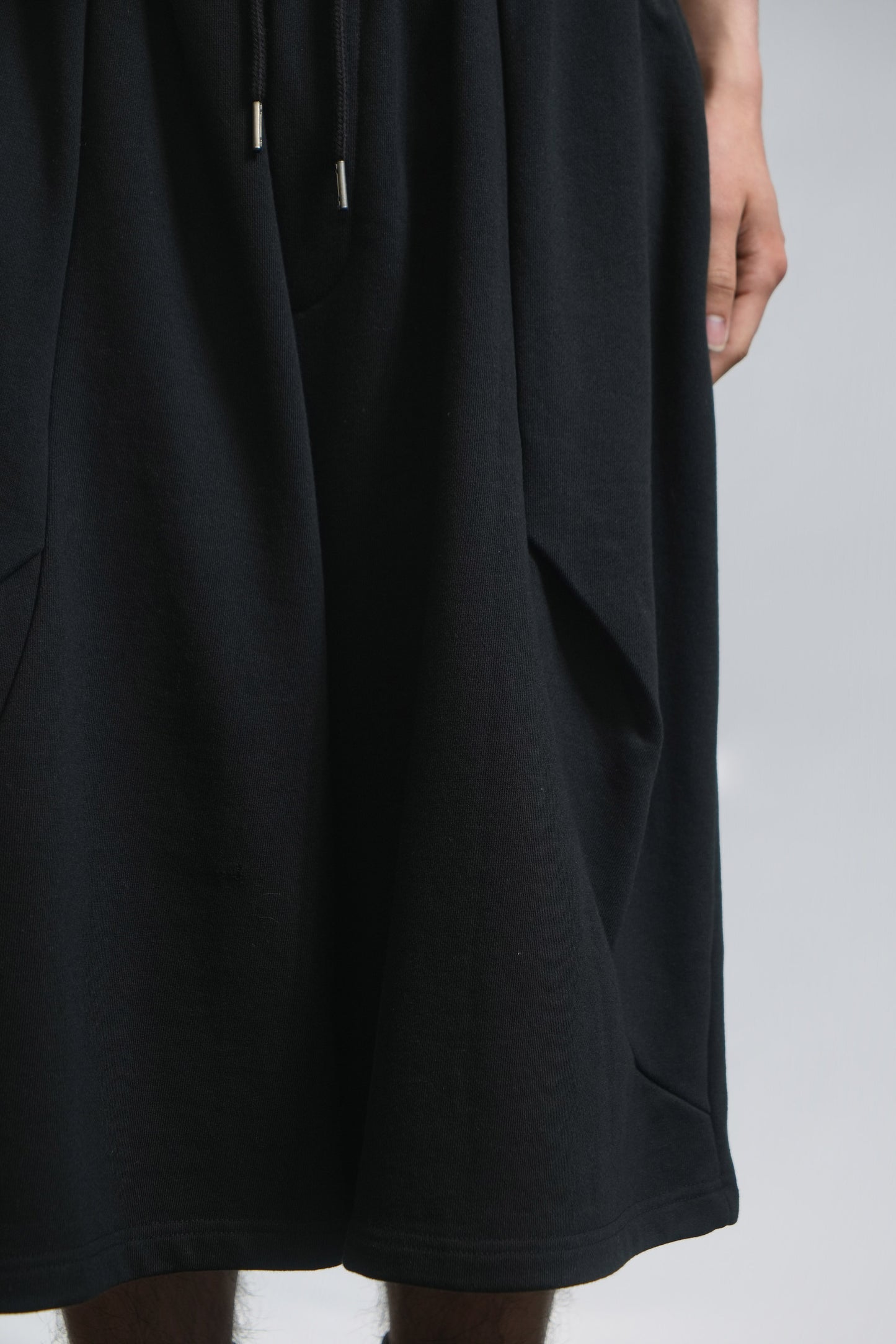 75-RC  STRUCTURED SHORTS BLACK
