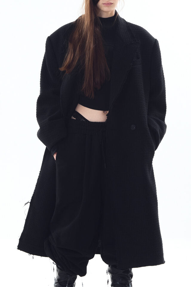 EMBOSSED RAW-EDGE LONG DOUBLE COAT