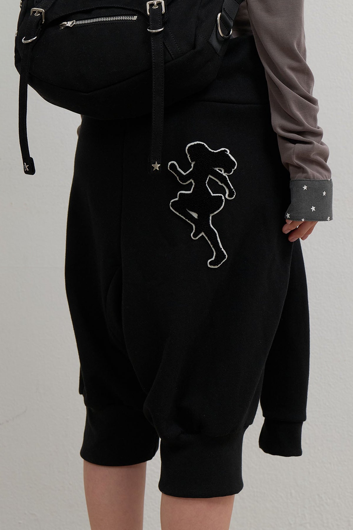 SLEEVE PUMPKIN PANTS - BLACK