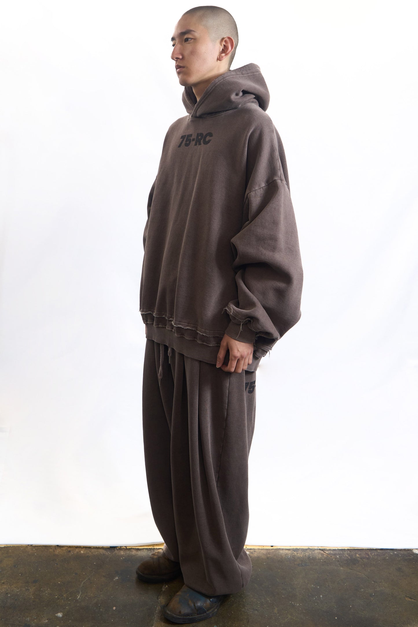 75-RC  FADE OVERSIZED TRACK HOODIE COCOA