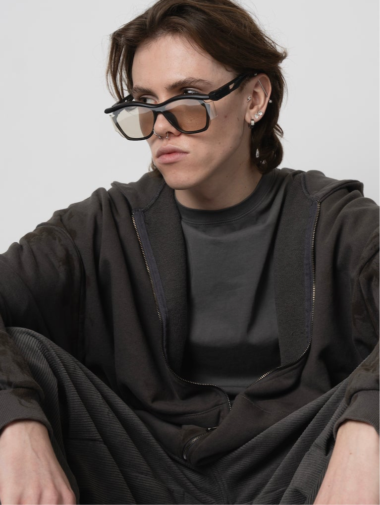 GOGGLE TINTED SUNGLASSES